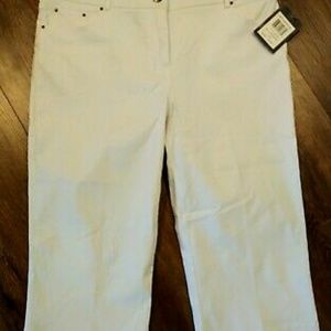 89th and madison capris in very good used conditio